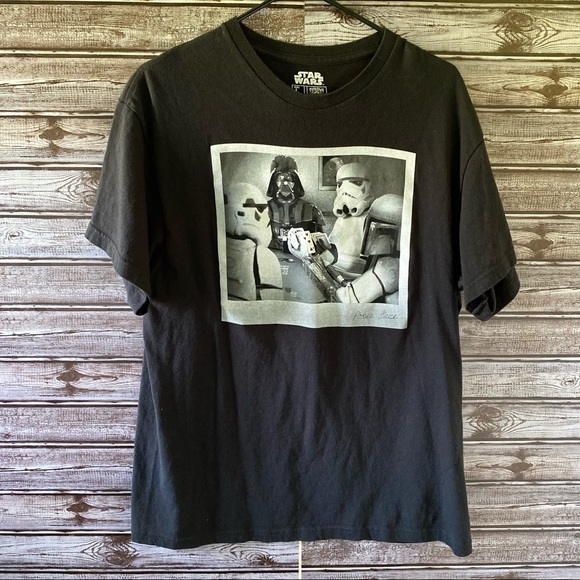 Star Wars "Poker Face" Graphic Tee Size L